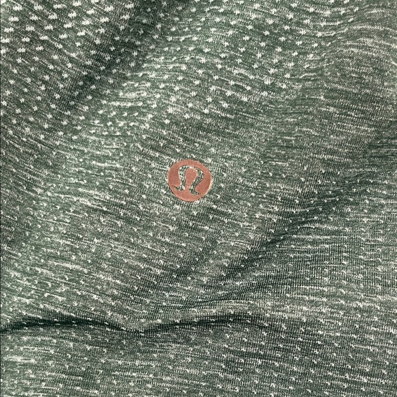 Lulu lemon men’s Green T-Shirt - Picture 4 of 5